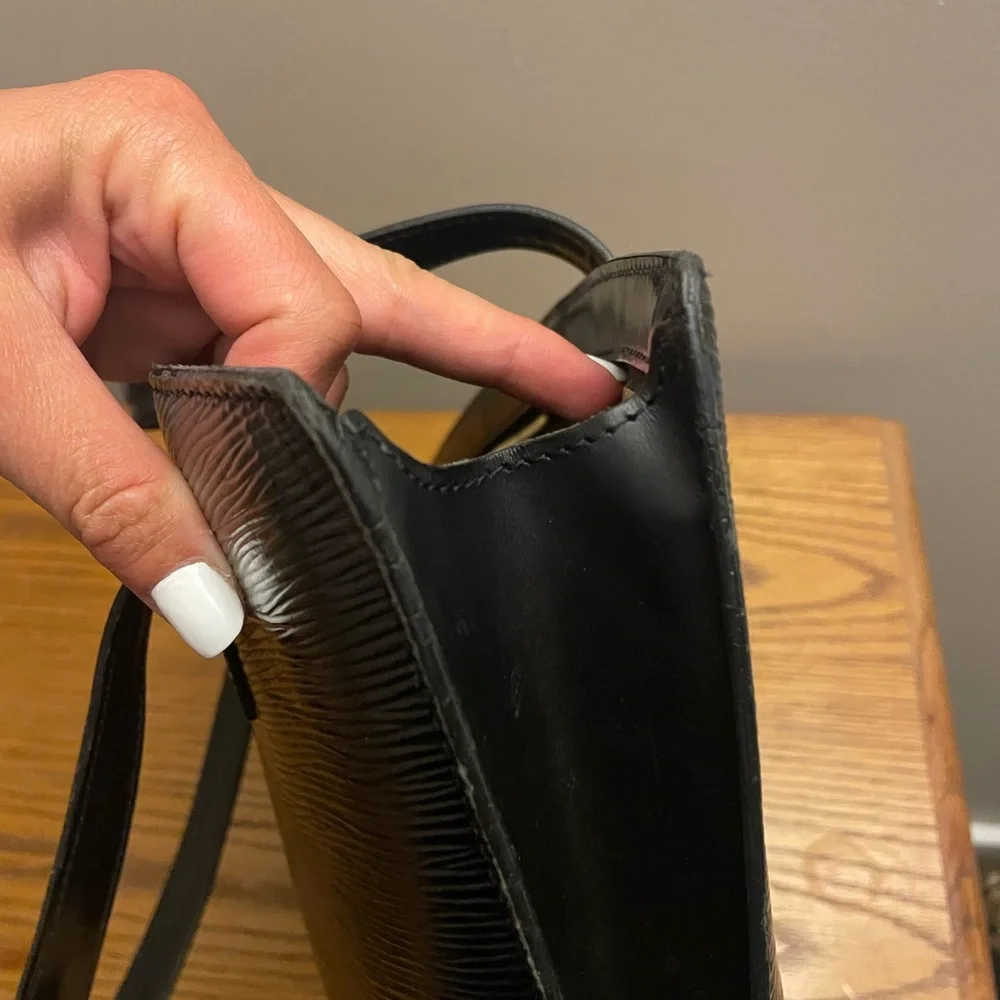 LV Saint Jacques Black Epi Leather Tote Bag *Louis Vuitton* - Picture 4 of 11